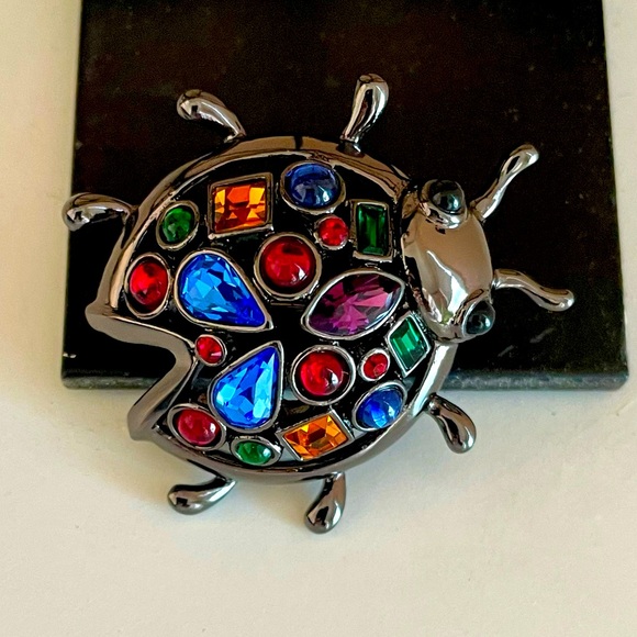 Vintage RARE Joan Rivers Ladybug Brooch With Multicolored Swarovski Crystals NOS
